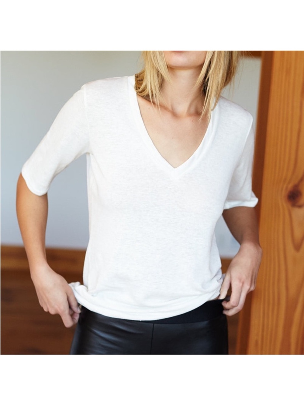 NWT Emerson Fry Luxe Hemp Short Sleeve V Neck T Shirt in Vanilla